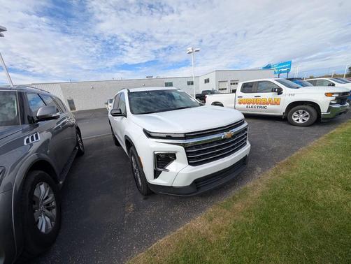 2025 Chevrolet Traverse LT
