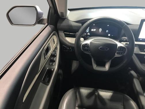 Vapor Blue Metallic 2025 Ford Explorer Active