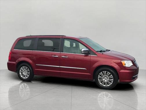 2015 Chrysler Town & Country Touring-L