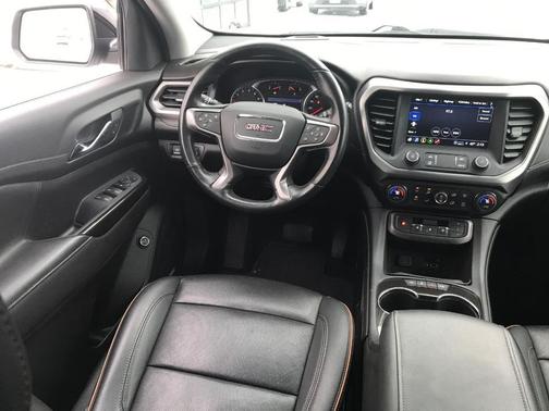 2022 GMC Acadia AT4