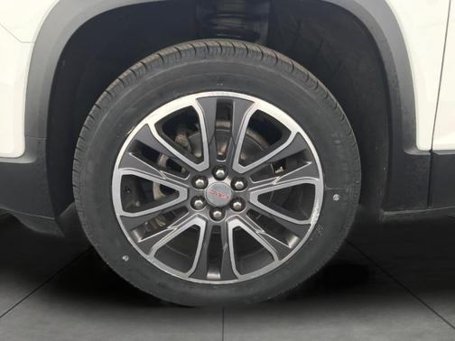 2020 GMC Acadia AWD AT4