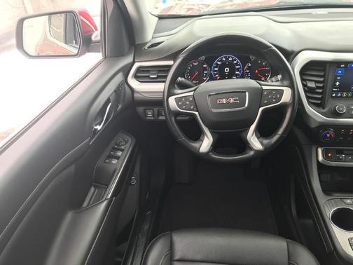 2022 GMC Acadia AWD SLT