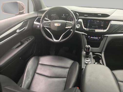 2022 Cadillac XT6 Premium Luxury FWD