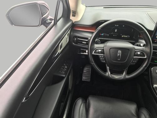 2021 Lincoln Nautilus Reserve