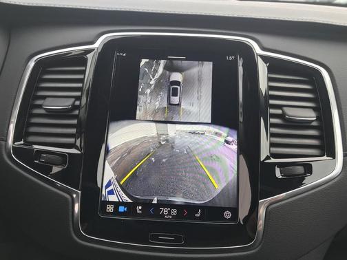 2025 Volvo XC90 B6 Ultra