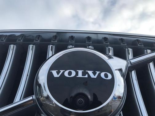 2025 Volvo XC90 B6 Ultra
