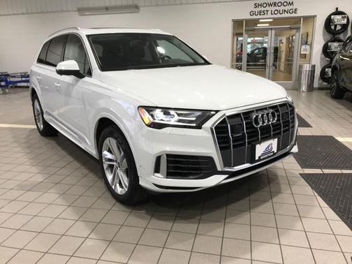 2022 Audi Q7 55 Premium Plus