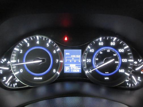 Photo 2 of 27 of 2015 INFINITI QX80 Base