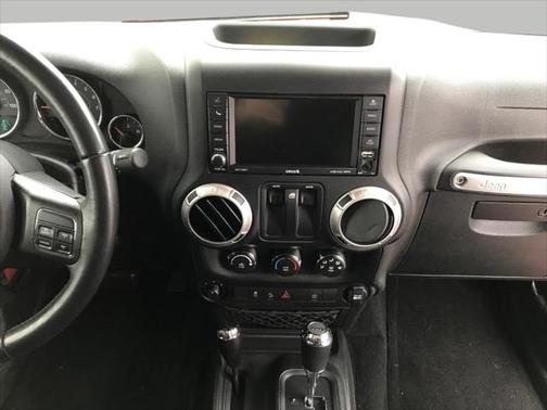 2018 Jeep Wrangler JK Sahara