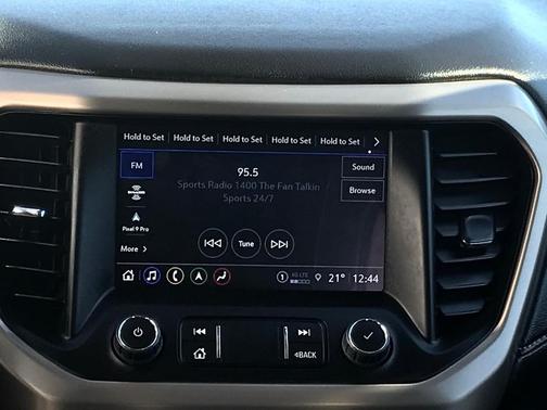 2023 GMC Acadia Denali