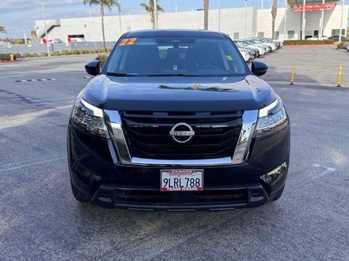 Super Black 2022 Nissan Pathfinder S 2WD