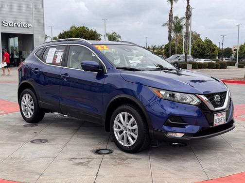 2022 Nissan Rogue Sport SV