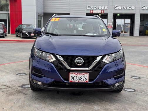 2022 Nissan Rogue Sport SV