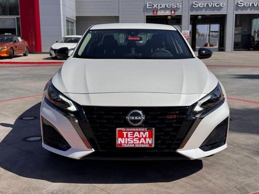 2025 Nissan Altima SR FWD