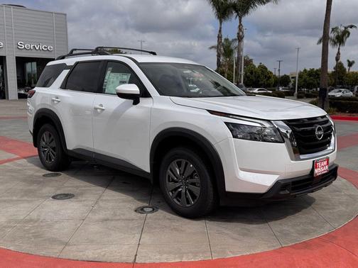 2025 Nissan Pathfinder SV FWD