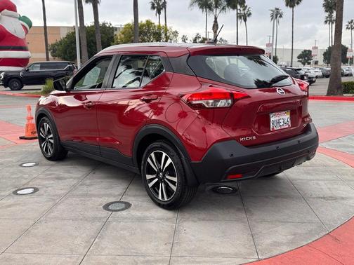 2020 Nissan Kicks SV