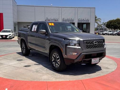 2022 Nissan Frontier SV