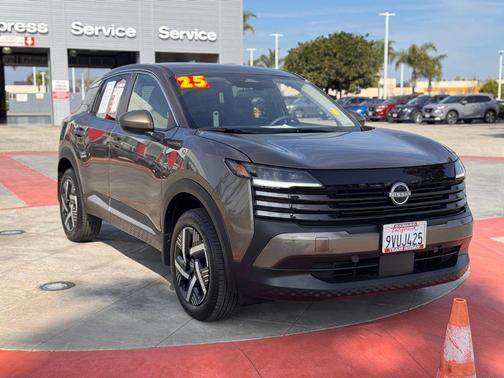 2025 Nissan Kicks SV