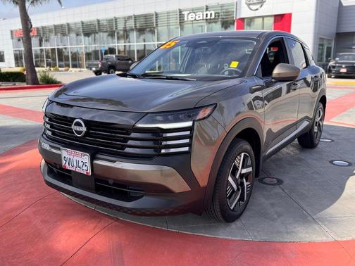 2025 Nissan Kicks SV