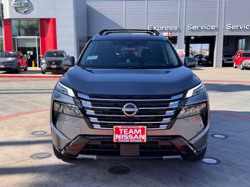 Gun Met 2026 Nissan Rogue Platinum
