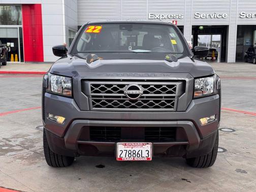 2022 Nissan Frontier SV