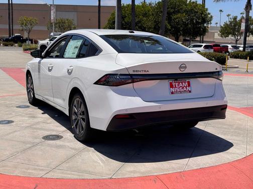 Aspen White Tricoat 2026 Nissan Sentra SL