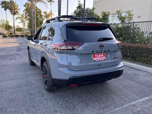 Boulder Gray Pearl 2026 Nissan Rogue Rock Creek