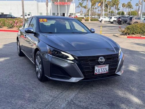 Gun Metallic 2024 Nissan Altima S FWD