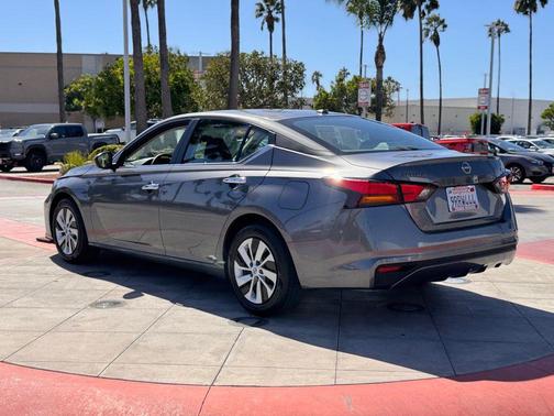 2025 Nissan Altima S FWD