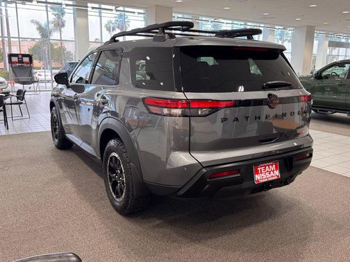 Gun Met 2026 Nissan Pathfinder Rock Creek