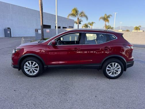 2022 Nissan Rogue Sport SV