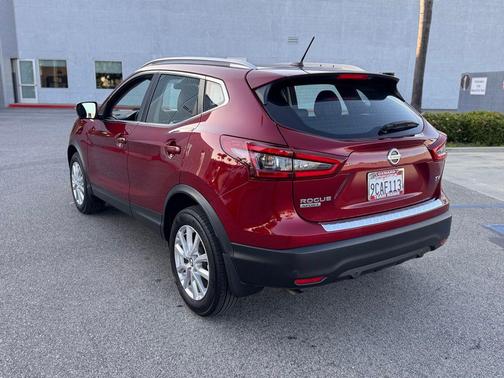 2022 Nissan Rogue Sport SV