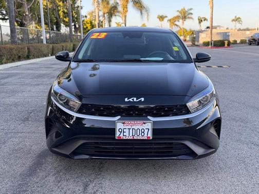 Aurora Black 2023 Kia Forte LXS