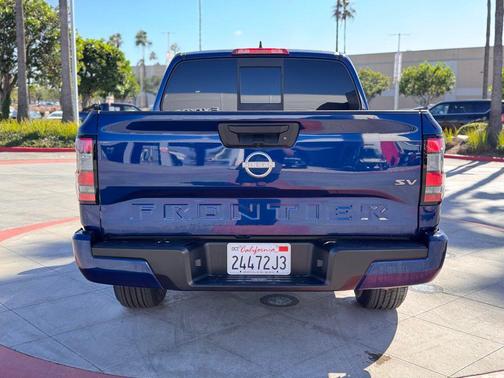 2022 Nissan Frontier SV