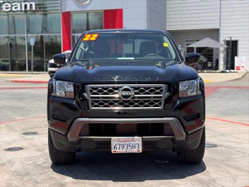 2022 Nissan Frontier SV