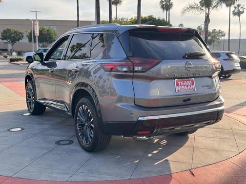 Gun Met 2026 Nissan Rogue Platinum