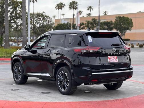 2025 Nissan Rogue Platinum