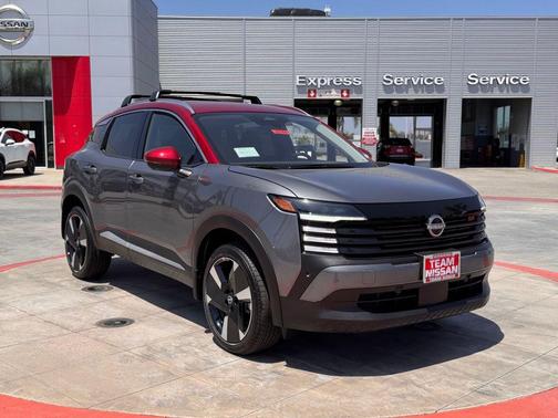 2025 Nissan Kicks SR