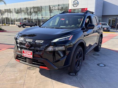 Super Black 2026 Nissan Rogue Rock Creek