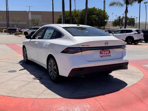 Aspen White Tricoat 2026 Nissan Sentra SL