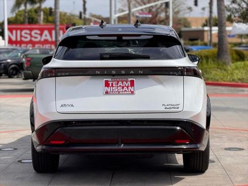 2025 Nissan ARIYA PLATINUM+