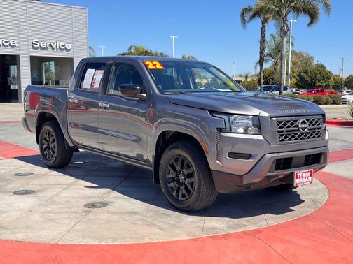 2022 Nissan Frontier SV