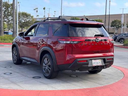 2022 Nissan Pathfinder SV 2WD