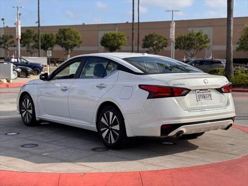 2021 Nissan Altima 2.5 SV