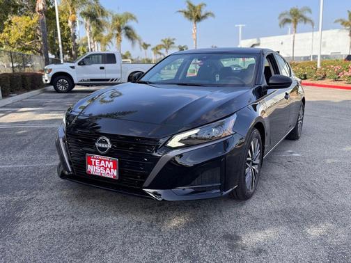 Super Black 2026 Nissan Altima 2.5 SV