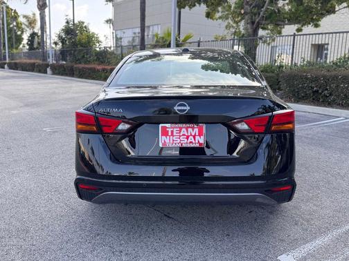 Super Black 2026 Nissan Altima 2.5 SV