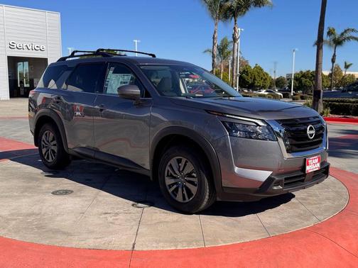 2025 Nissan Pathfinder SV FWD