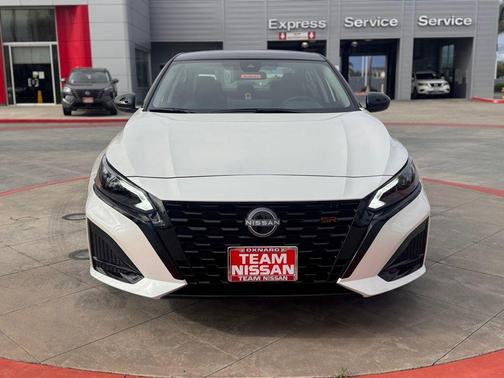 White Pearl 2026 Nissan Altima SR FWD