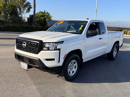 2023 Nissan Frontier S