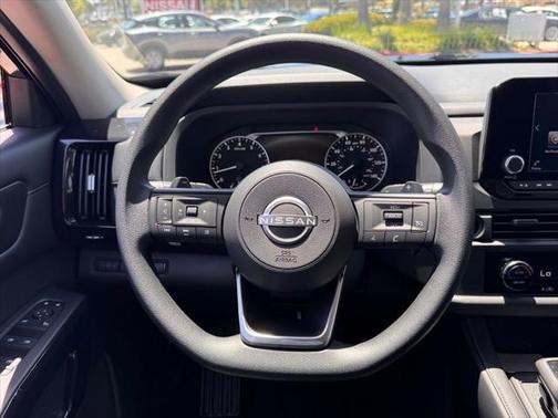 2025 Nissan Pathfinder S 4WD